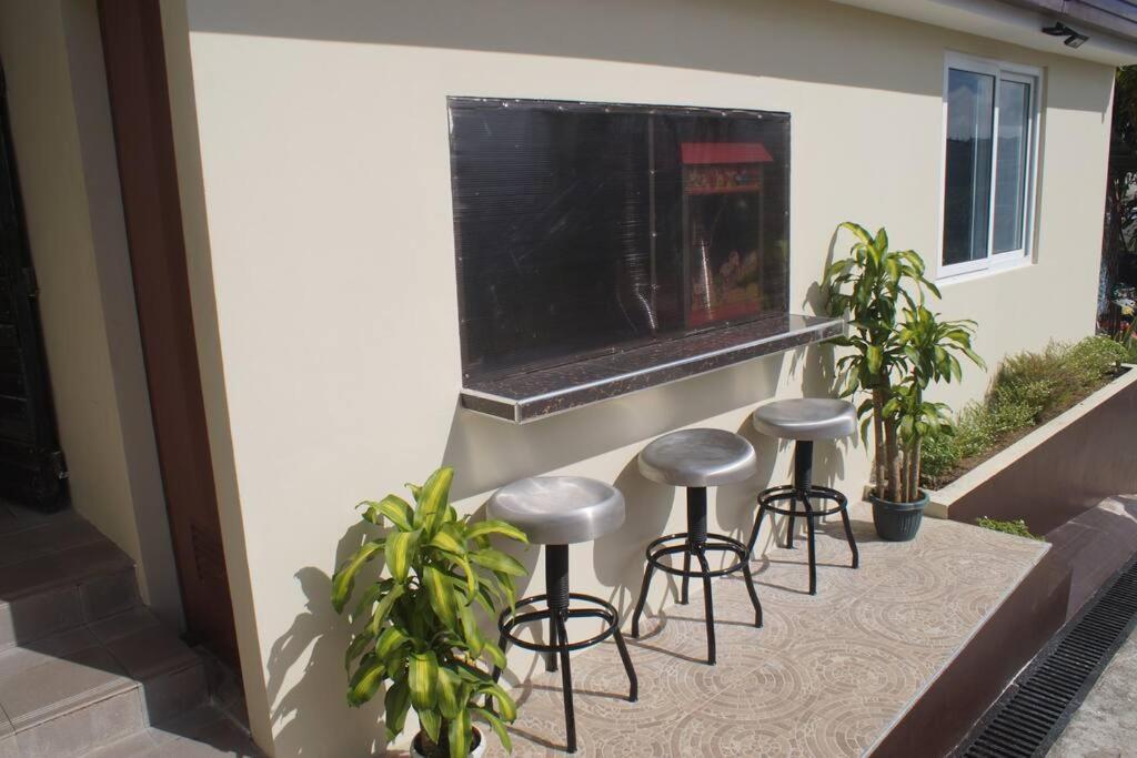 Avana Hills Tagaytay Villa Tagaytay City Екстериор снимка