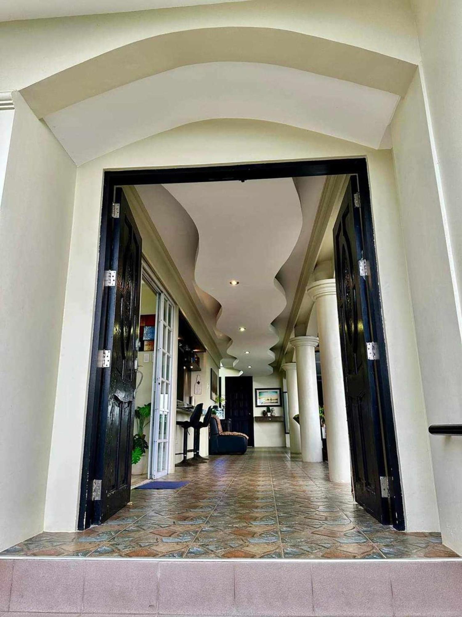 Avana Hills Tagaytay Villa Tagaytay City Екстериор снимка